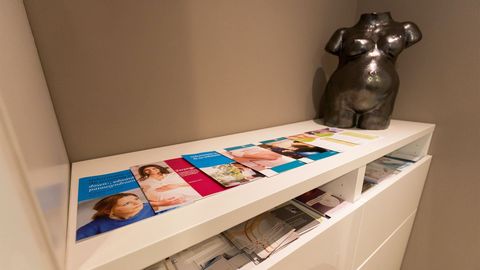 Informatiefolders over zwangerschap en bevalling in de praktijk